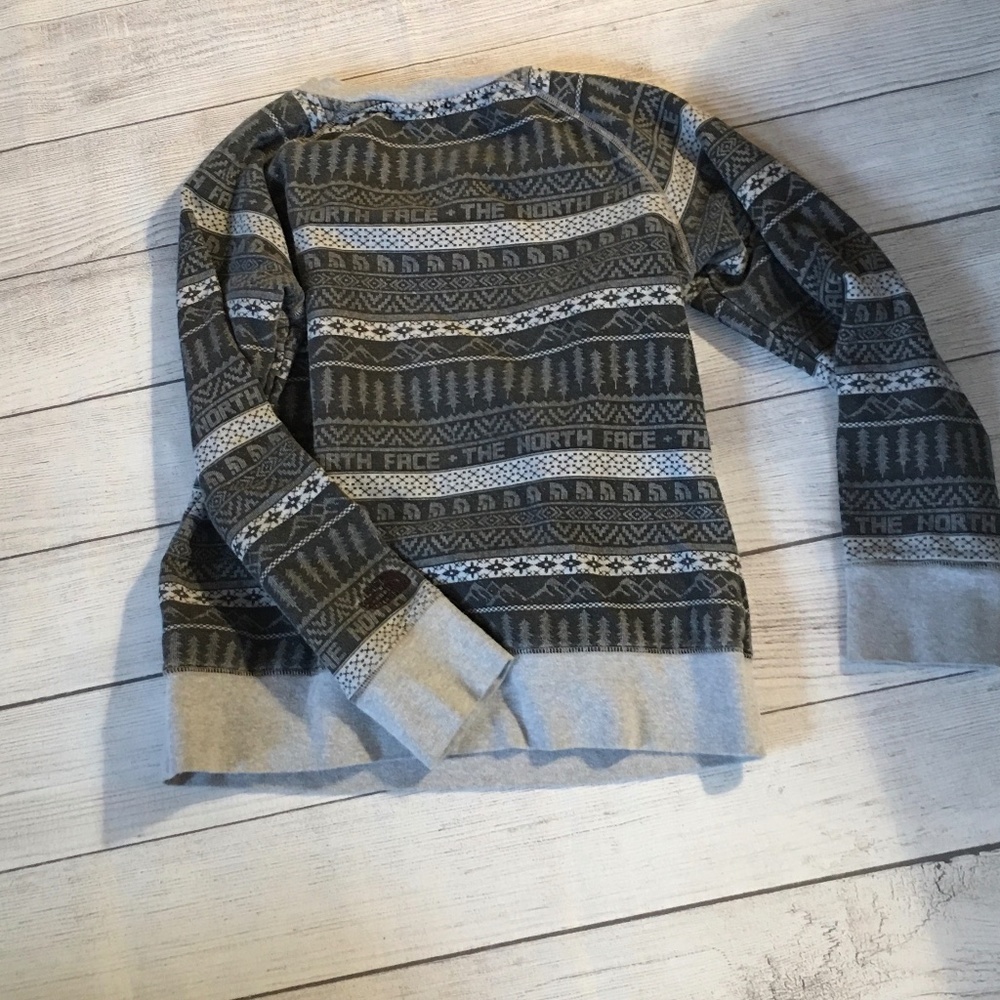 North face sweatshirt M